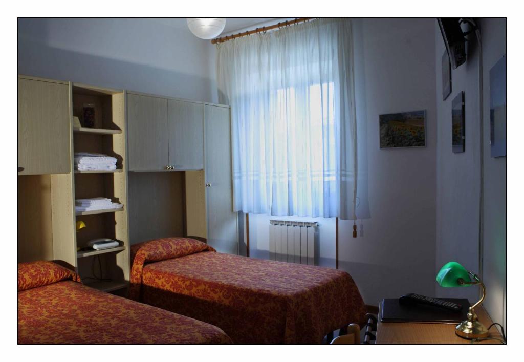 Due Torri Hotel San Severino Marche Room photo