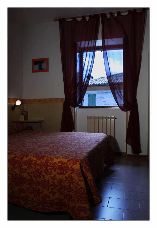 Due Torri Hotel San Severino Marche Room photo