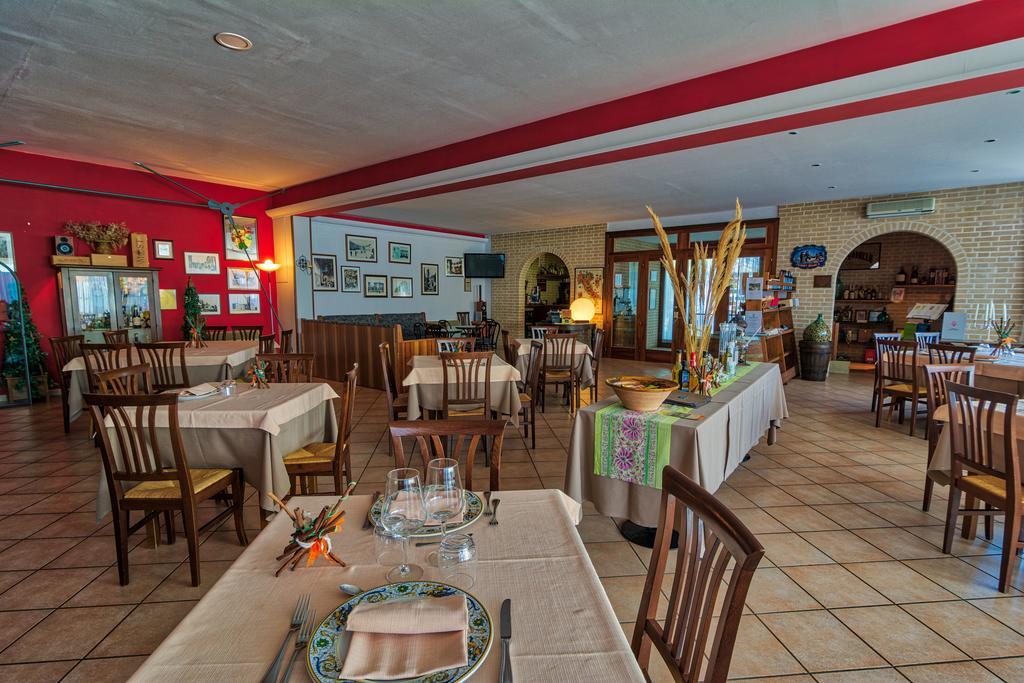 Due Torri Hotel San Severino Marche Exterior photo
