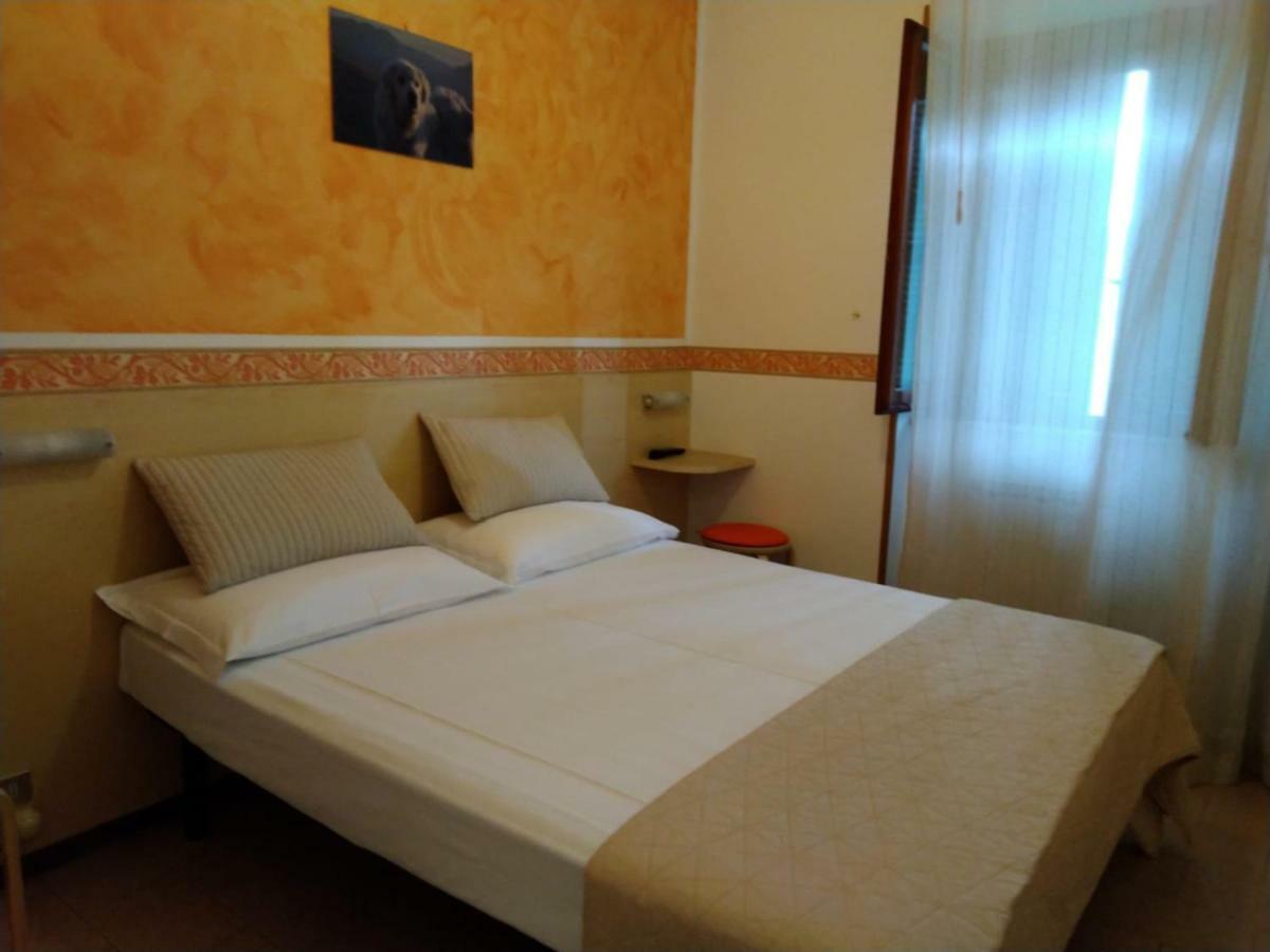 Due Torri Hotel San Severino Marche Exterior photo
