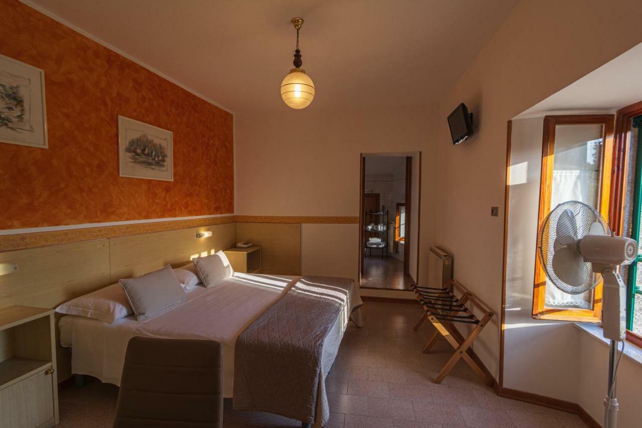 Due Torri Hotel San Severino Marche Exterior photo