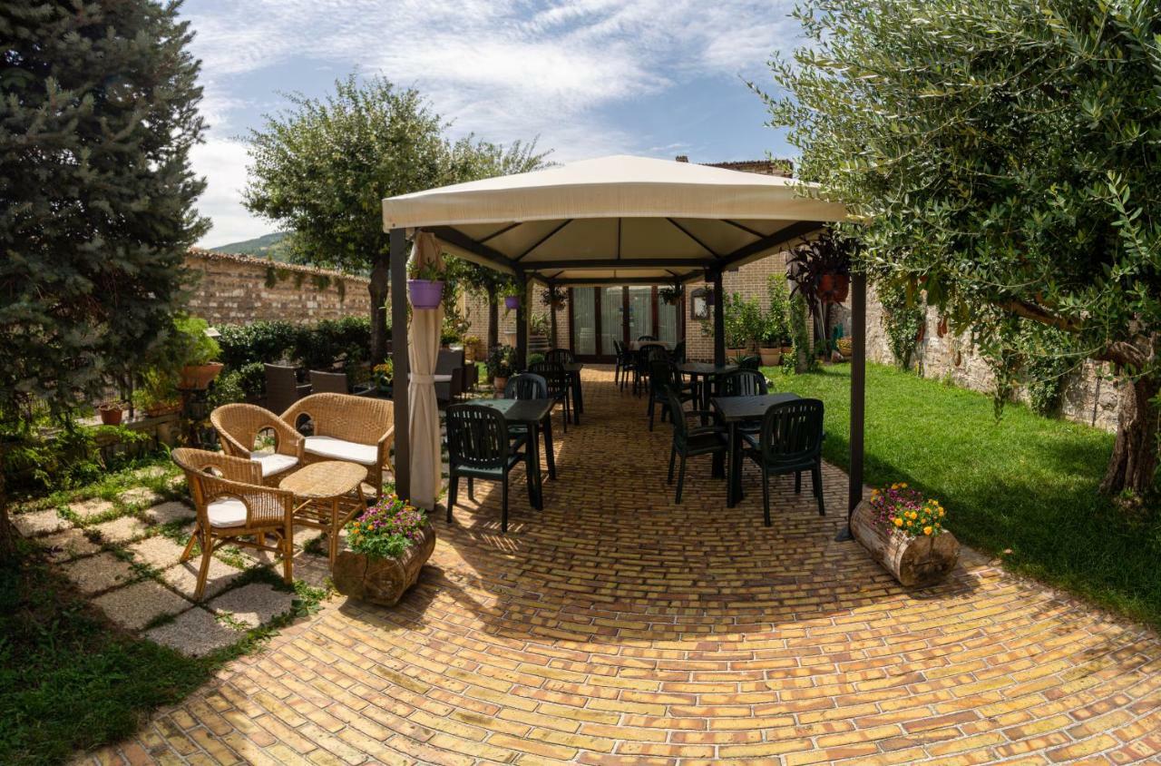 Due Torri Hotel San Severino Marche Exterior photo