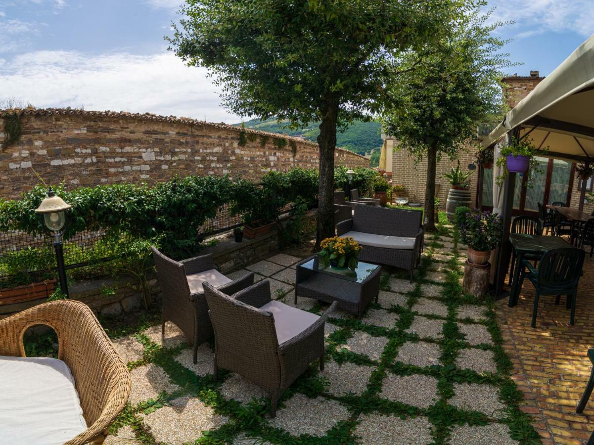 Due Torri Hotel San Severino Marche Exterior photo